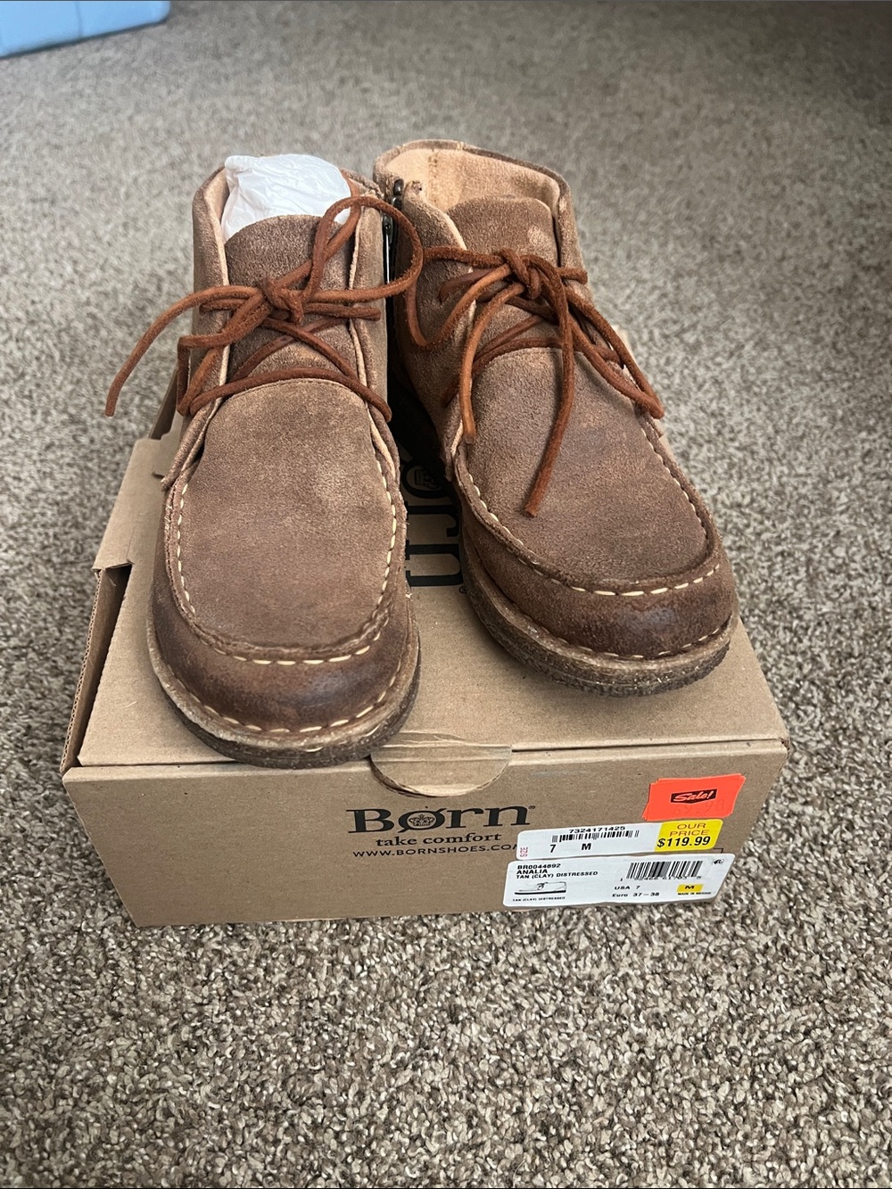 Born Women’s Analia Tan Distressed boots with box - Picture 3 of 8